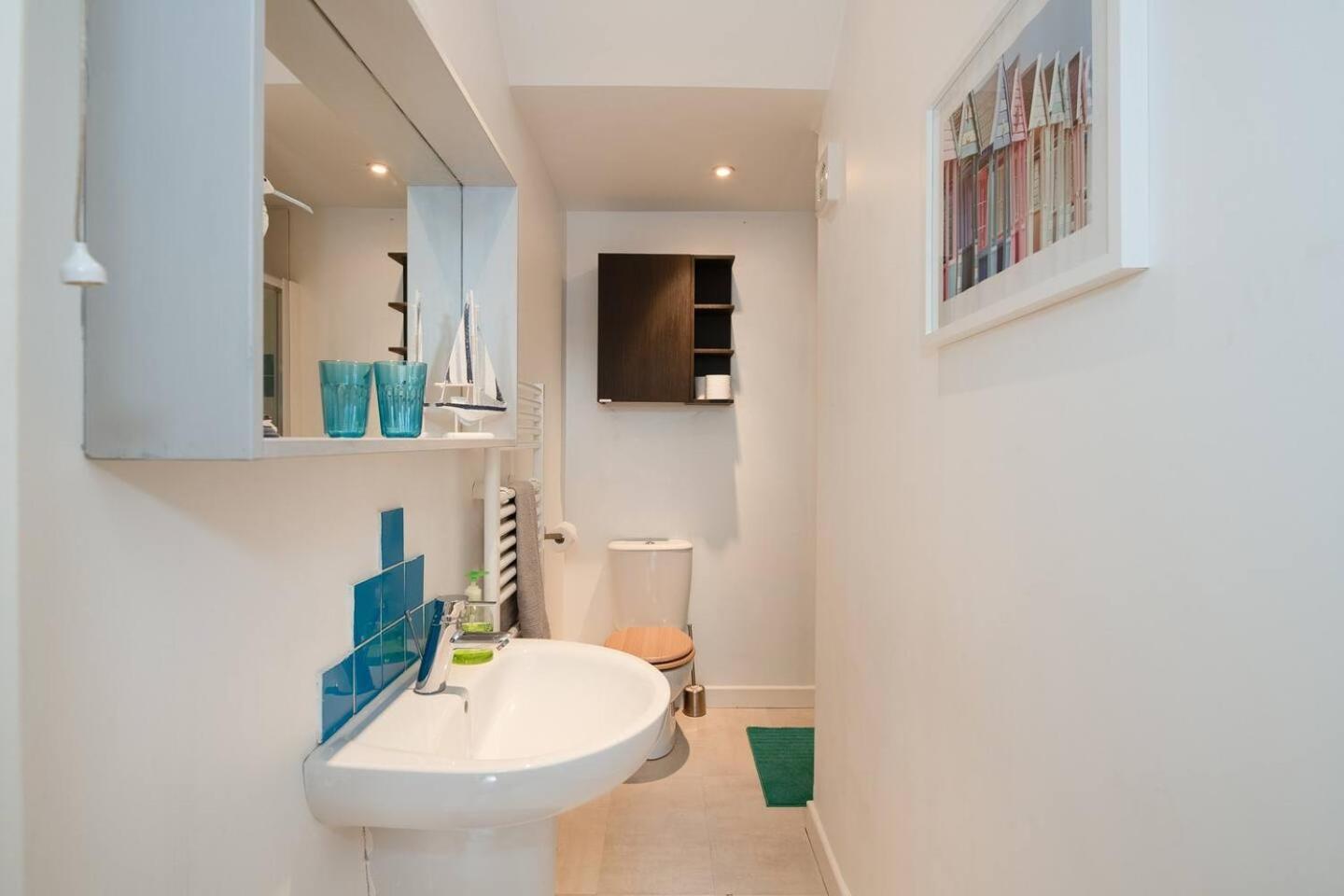 Family Friendly Flat Just Minutes From The Beach! Portsmouth Eksteriør billede